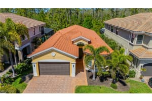 3355 Pacific Dr, Naples