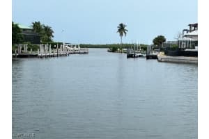 940 Heron Ct, Marco Island