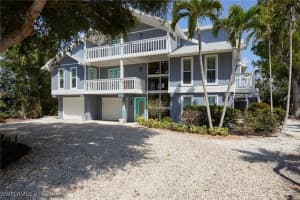 1433 Sanderling Cir, Sanibel