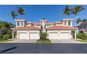 5602 Cape Harbour Dr 102, Cape Coral