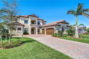 9902 Corso Bello Dr, Naples