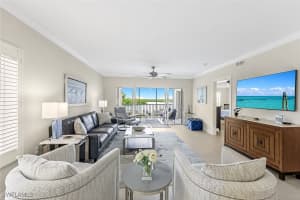 13105 Vanderbilt Dr 306, Naples