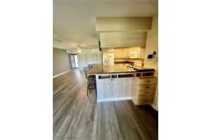 5765 Trailwinds Dr 115, Fort Myers