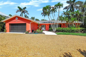 135 7th Ave N, Naples