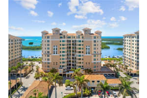 435 Dockside Dr A804, Naples