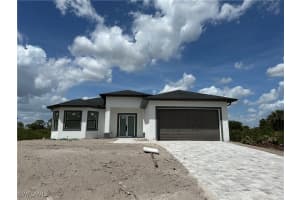 3202 72nd St W, Lehigh Acres