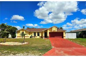 1117 Se 35th Ter, Cape Coral