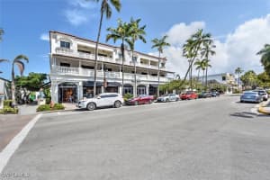 555 5th Ave S Ph-1, Naples