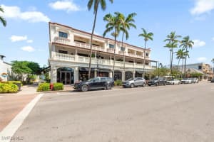 555 5th Ave S 204, Naples