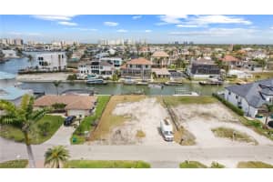 401 Willet Ave, Naples