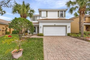 2557 Keystone Lake Dr, Cape Coral
