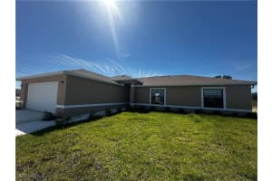 1300 S Gator Cir, Cape Coral