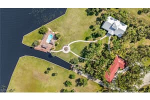 18925 S River Rd, Alva