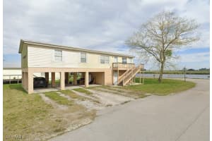 901 Thatcher Blvd, Moore Haven