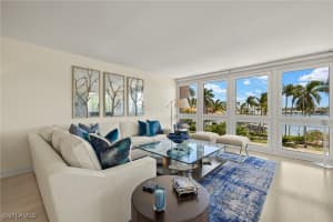 4031 Gulf Shore Blvd N 3e, Naples