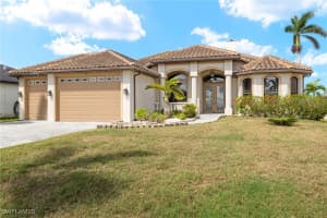 516 Sw 35th Pl, Cape Coral
