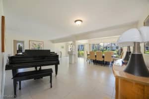 576 Retreat Dr 101, Naples