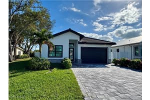656 108th Ave N, Naples
