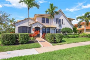 1423 Santiago Cir 1702, Naples