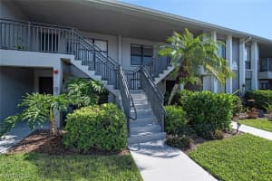 1211 Commonwealth Cir C202, Naples