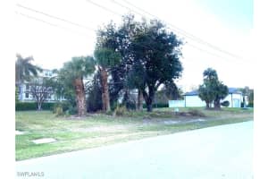 748 Seagrape Dr, Marco Island