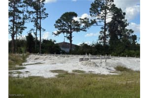 128/130 Homer Ave S, Lehigh Acres