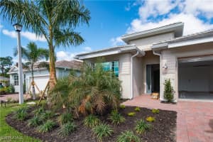 329 Deauville Loop, Naples