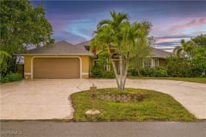 2614 Sw Santa Barbara Pl, Cape Coral
