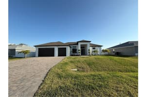 504 Nw 7th Ter, Cape Coral