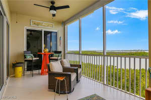 337 Vintage Bay Dr D28, Marco Island