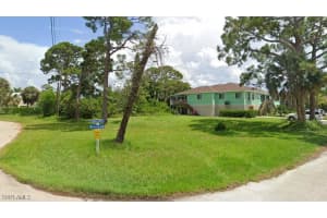 3615 Riviera Cir, Bonita Springs