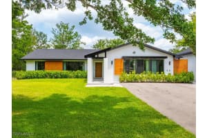 5237 Cherry Wood Dr, Naples