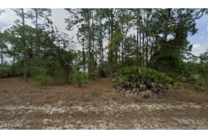 2907 E 9th St, Lehigh Acres