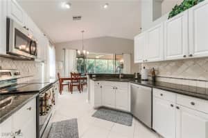 23166 Rosedale Dr 201, Estero