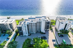 9375 Gulf Shore Dr 602, Naples