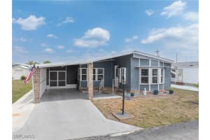 9105 Flamingo Cir, North Fort Myers