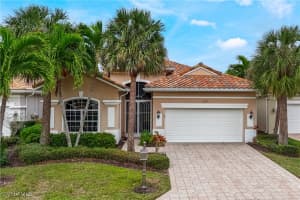 317 Harvard Ln, Naples
