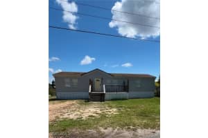 1151 Lake Dr, Okeechobee