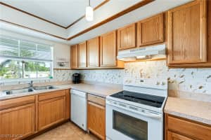 7049 New Post Dr 7, North Fort Myers