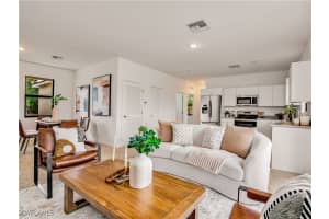 809 Bell Blvd S, Lehigh Acres