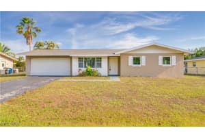 1633 S Hermitage Rd, Fort Myers