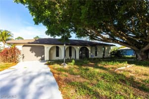 242 Ground Dove Cir, Lehigh Acres