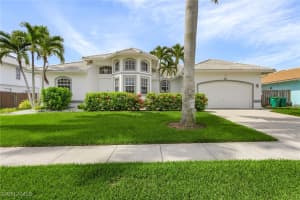 42 Tahiti Rd, Marco Island