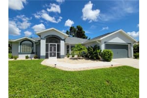 237 Sw 47th St, Cape Coral