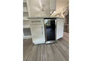 530 Broad Ave S 530, Naples