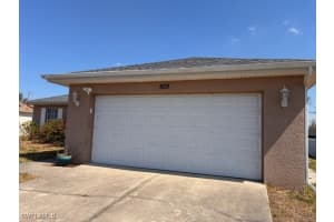 829 Ne 10th Ln, Cape Coral
