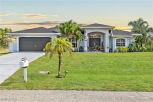 2042 Ne 26th St, Cape Coral