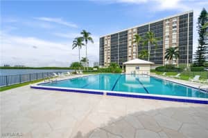 17 Bluebill Ave 301, Naples