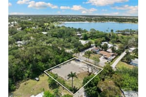 3417 Guilford Rd, Naples