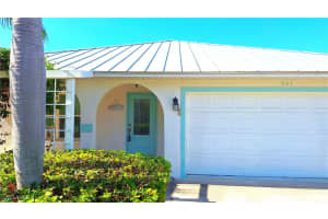 541 110th Ave N, Naples